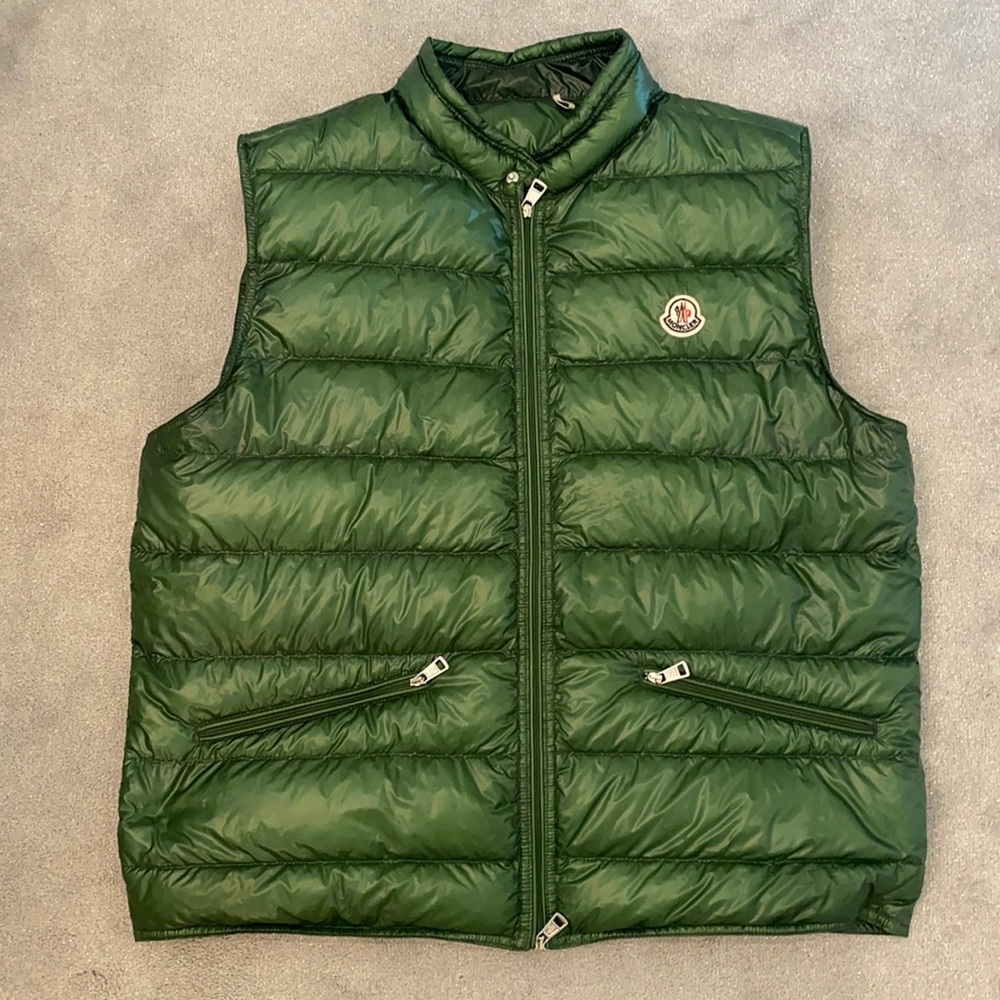MONCLER LIGHT PUFFER VEST